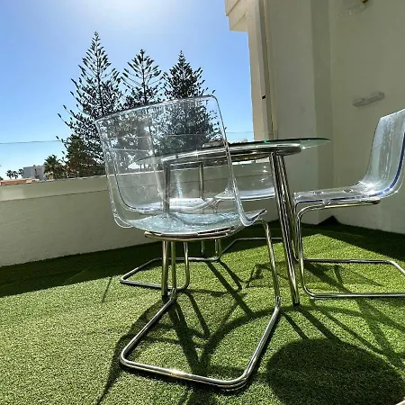 Sunny Tanife By Yumbo