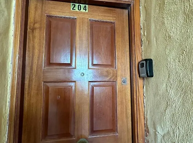 Sunny Tanife By Yumbo *