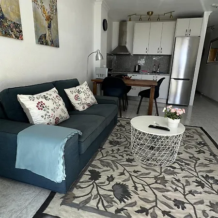 Sunny Tanife By Yumbo *