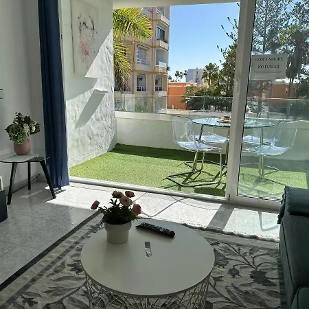 Sunny Tanife By Yumbo *