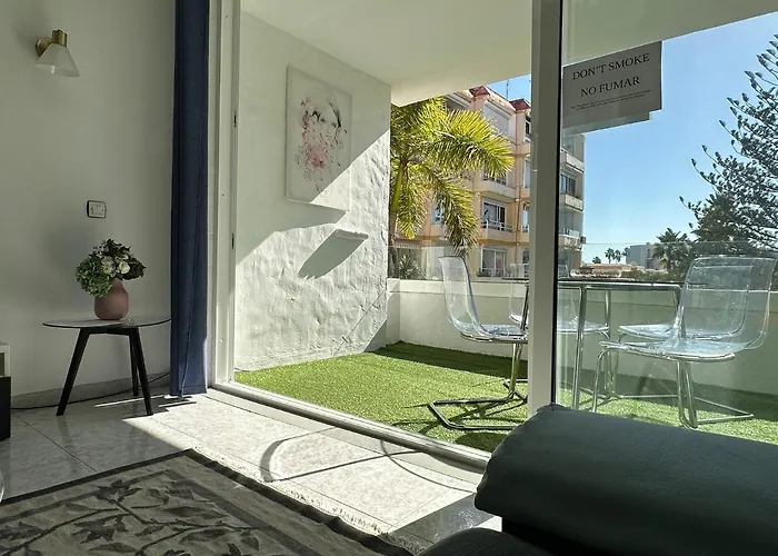 Sunny Tanife By Yumbo * Πλάγια ντελ Ινγκλές