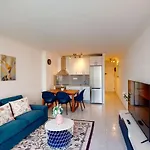 Sunny Tanife By Yumbo Apartman *